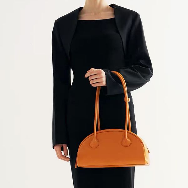 

japanese and korean minority design simple shell bag layer cowhide ins single shoulder women's portable half moon women, Black;red
