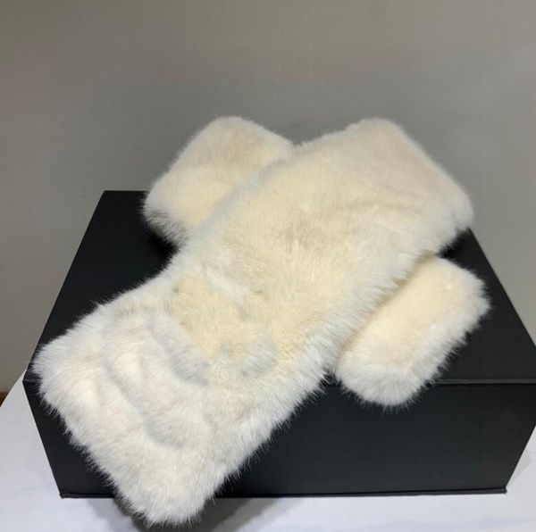 Famoso designer lettera CH sciarpe moda collo di pelliccia di coniglio classico per le donne scialle di cachemire capelli di coniglio decorazione delle donne invernali