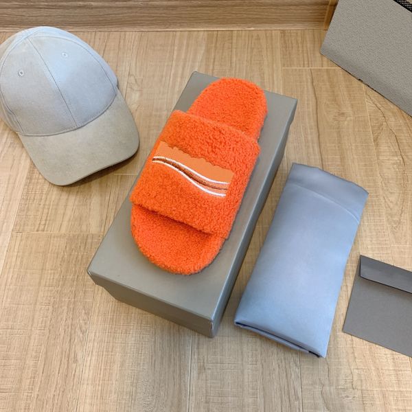 

designer high-quality fashionable women's slippers, plush embroidery, bright colors, comfortable and wear-resistant, size 35-40, Black