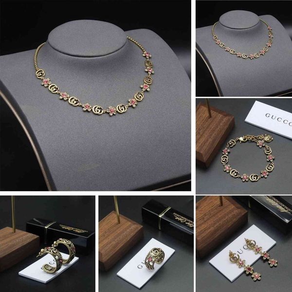 

70% off luxury jewelry gjia gujia 21 year new petal necklaces women's doubles g-net red high version bracelets, earrings and earrings, Silver