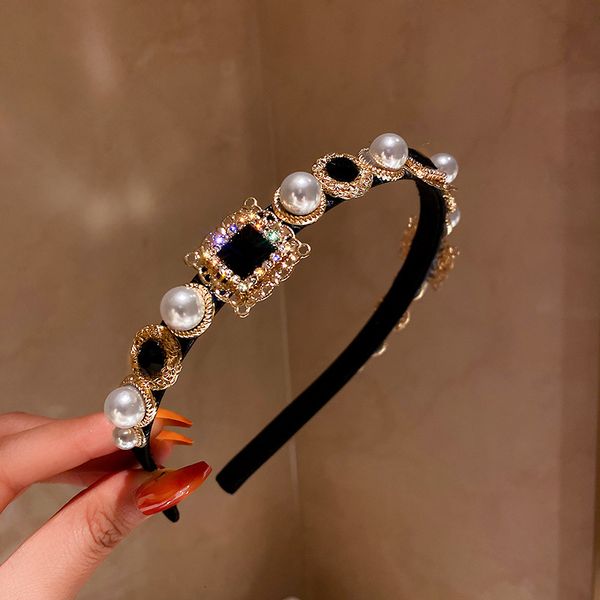 

baroque butterfly pearl inlaid with diamond hairband, Golden;silver