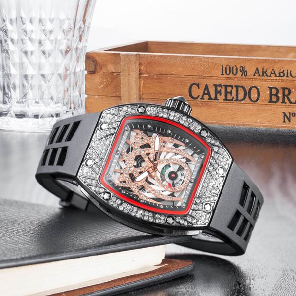 CA Großhandel Mode Herren Zifferblatt Arbeit Chronograph Diamant Lünette Iced Out Designer Uhren Quarzwerk Sport Armbanduhren