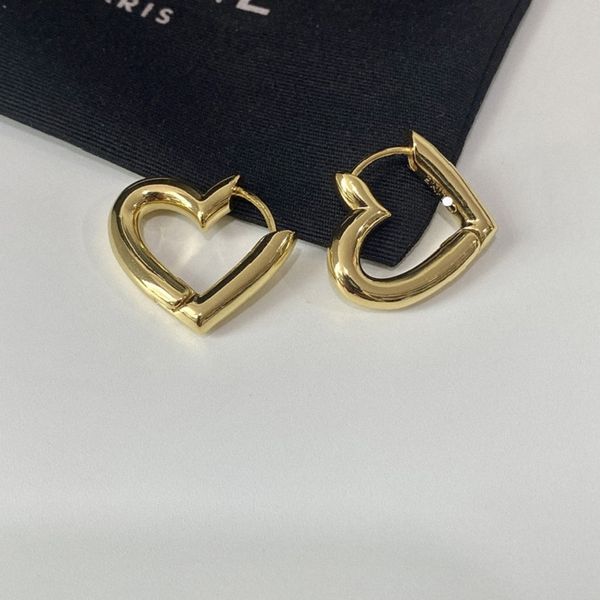 Brincho de grife de alta qualidade Love Love Charm Ear Stud Brincos de coração para mulheres unissex ouro jóias clássicas insetos de casamento de moda não desaparece