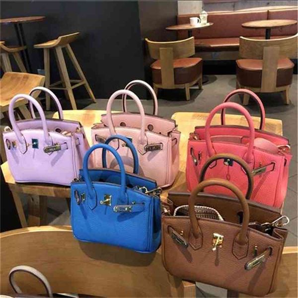 

2019 summer new o hand mini messenger 20cm lock women's bag