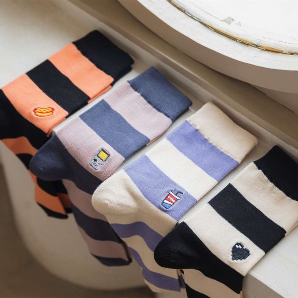 

autumn winter fashion embroidery wide stripe men's leisure middle tube socks, Black