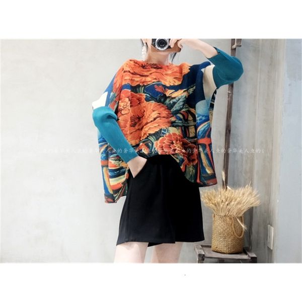 

knits miyake fold three quarter folk-custom print t-shirt, White