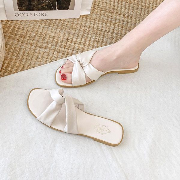 

slippers crossed for women's outwearers are the latest fashion summer 2021, a versatile beach shoe sandals, Black