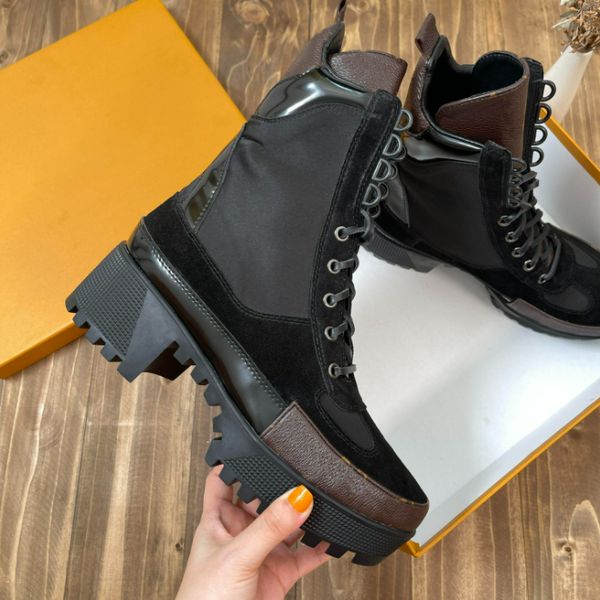 

designer shoes laureate women boots flamingos love arrow medal martin boot winter genuine leather coarse high heel shoes luxury chunky heele, Black