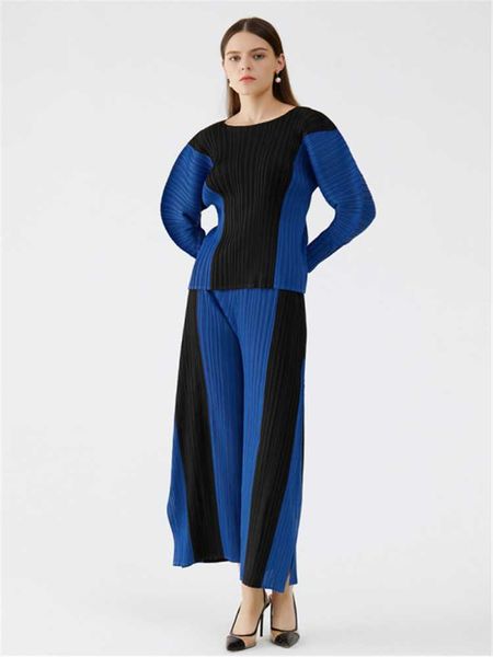 

women's tracksuits miyake korean version of the contrast suit autumn 2021 fashion two-piece long-sleeved blouse wide-leg pants, Gray