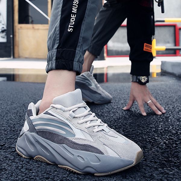 

2022 running shoes mesh spring and fall breathable fluorescence lace up men women sneakers zebra reflection with box gift size eur36-48