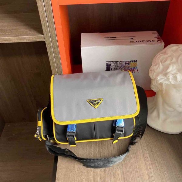 

factory outlet men's canvas single shoulder messenger bag