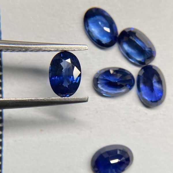 

meisidian a quality oval cut 4x6mm 0.5 carat 100% natural blue sapphire gemstone h1015, Black