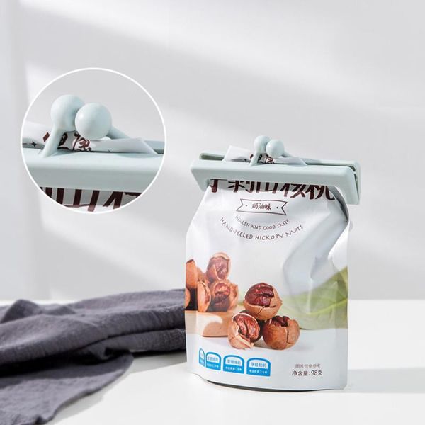 

bag clips 2pcs portable snack sealing clamp reusable kitchen gadgets plastic snap-on food storage clip multifunction