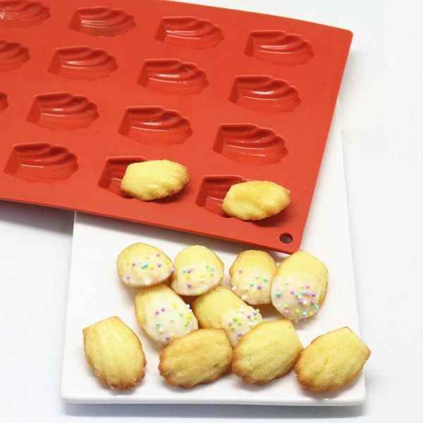 Strumenti per pasticceria da forno 18 cavità Strumento per biscotti fai-da-te Mini Madeleine Shell Cake Pan Forniture per stampi per cioccolato in silicone