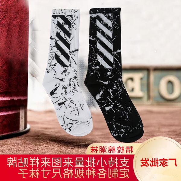 

skateboard hip hop off socks sports men's fashion street ow high gang couple jacquard medium tube, Black
