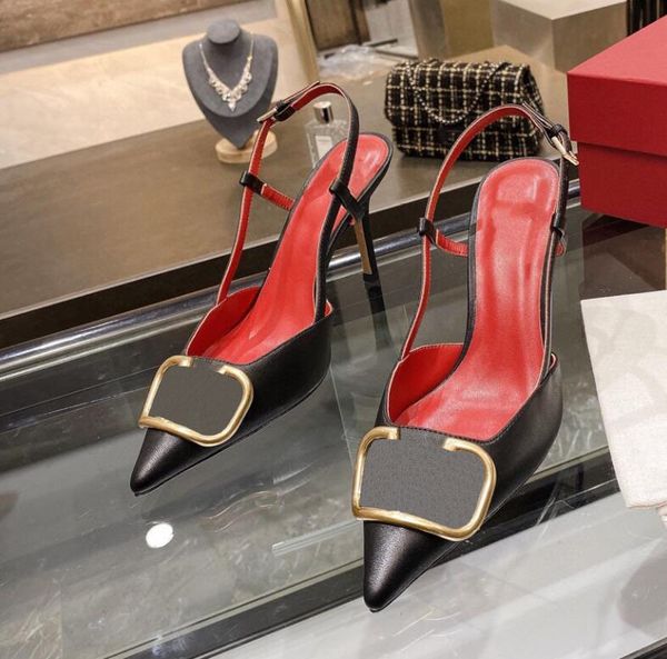 

2021 luxury desinger women sandals thin heels all-match temperament metal v buckle french pointed single shoes shallow mouth female, Black