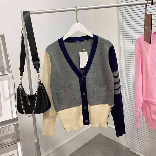 

new fashion contrast color knitted cardigan for women in autumn, White
