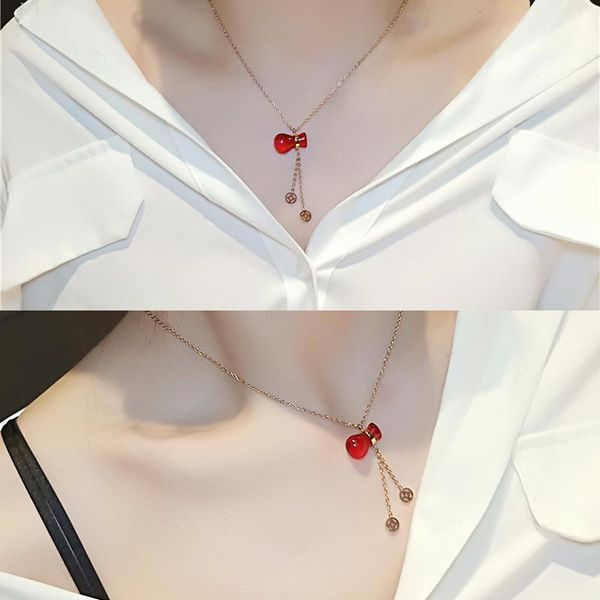 

pendant necklaces titanium steel necklace women's high-grade special-interest design red gourd coin tassel purse stylish claviclechain, Silver