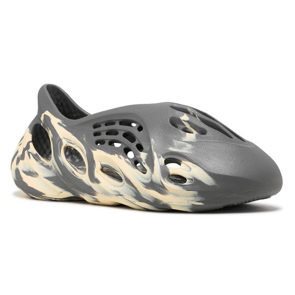 

2021 foam runner mxt moon grey slide sandals men women sand ararat black white beige kanye hole slippers shoes size 36-46