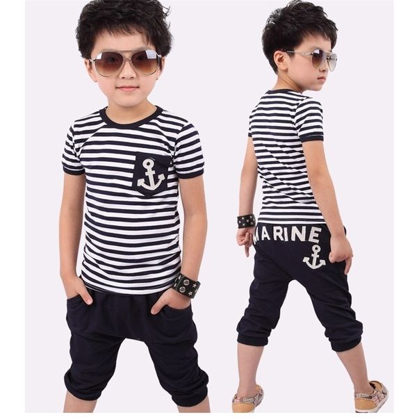 Estate Neonati maschi Copre gli insiemi T-shirt a righe Pantaloncini caldi Harem Pantalone Abbigliamento per bambini Abbigliamento sportivo per bambini Marine Sailor 210413