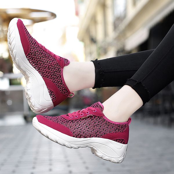 

2021 designer running shoes for women white grey purple pink black fashion mens trainers outdoor sports sneakers size 35-42 ei, White;red