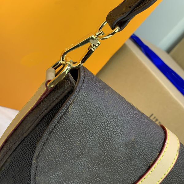 

women crossbody bag messenger handbag quality old flower leather saddle wallet horseshoe bags wide shoulder starp