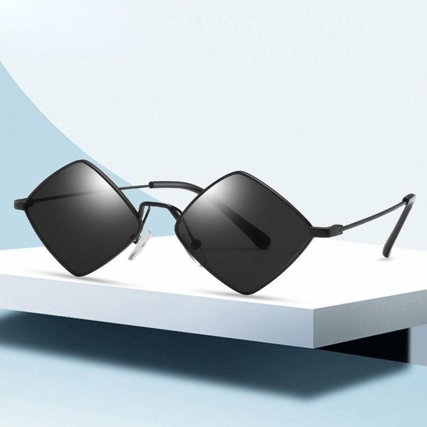 

sunglasses fashion retro diamond women cute irregular luxury sun glasses female metal frame, White;black