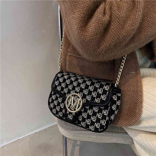 

2022 factory wholesale handbag early autumn red tide women's printed single shoulder french small square