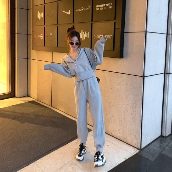 

2021 spring and autumn new sports leisure suit women's short temperament sweater leggings korean loose two-piece set women, Gray