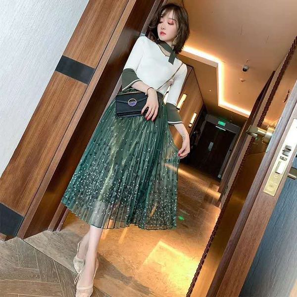 

ladies skirt sweater suits spring summer set women knitted pullover+floral prints mid-calf length green skirt sets, White