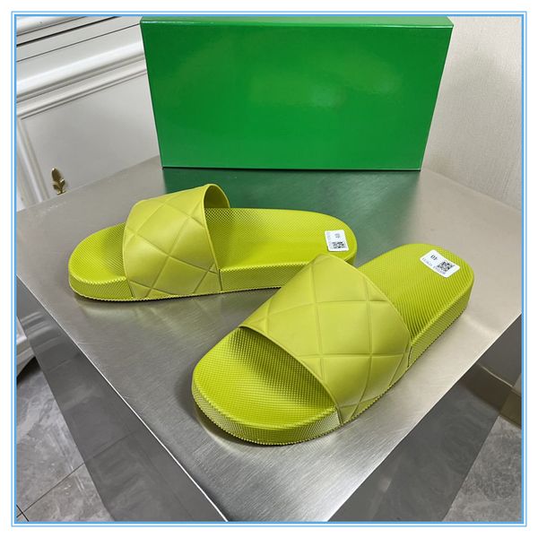 

2021ss luxury designer slippers couple shoes true leather gift mens women racer selling beach leisure designer sandals size 35-46, Black