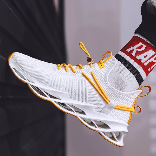 

new mens casual shoes lightweight breathable mesh soft bottom sports shoes warrior blade tide shoes large size mens