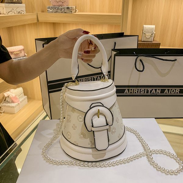 

design s french niche women new fashion high messenger net portable bucket bag