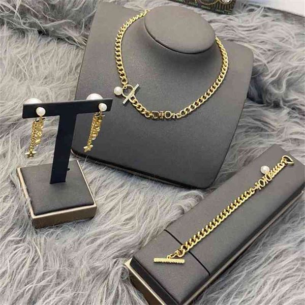 

family / high version letter neck chain bracelet earrings, Silver