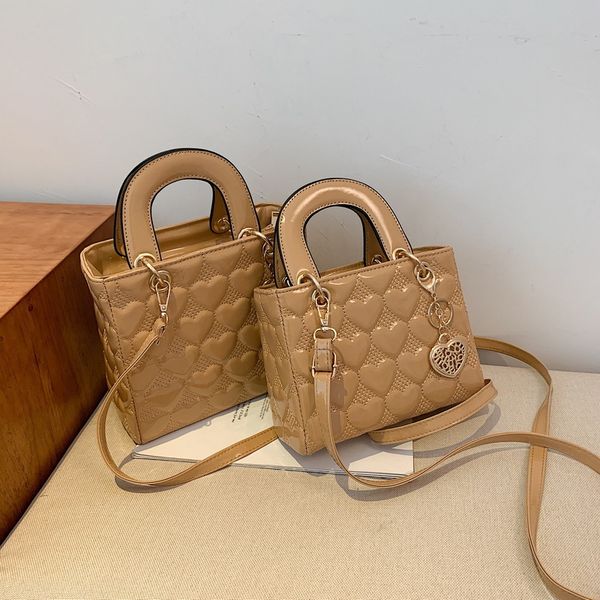 

design female 2021 new fashion trend single shoulder diagonal cross portable embroidered wire small square bag versatile foreign style