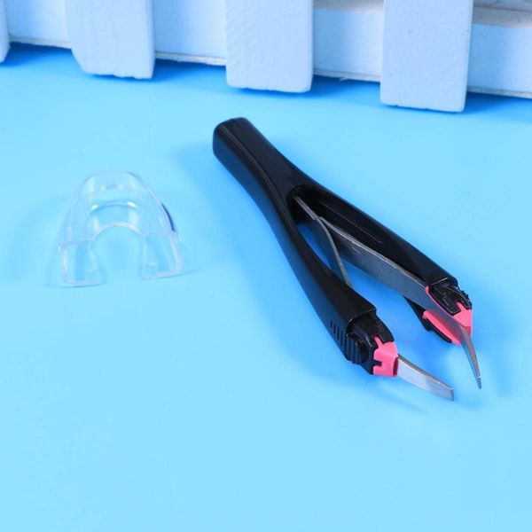 

eyebrow tools & stencils automatic retractable tweezers for facial removal (color random)