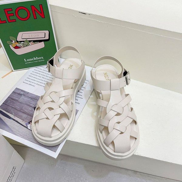 

women platform weaving sandals 2021 summer classic rome flat shoes leather vintage buckle strap closed toe designer, Black