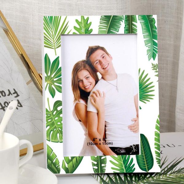 

bedside table decorative ornaments 6 inch picture frame solid wooden eco-friendly pos holder fall-resistant storing frames