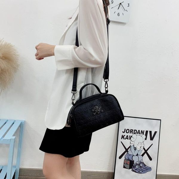 

brand designer rivet crossbody bag women shoulder fashion skull punk ladies handbag bolsas femininas purse cross body