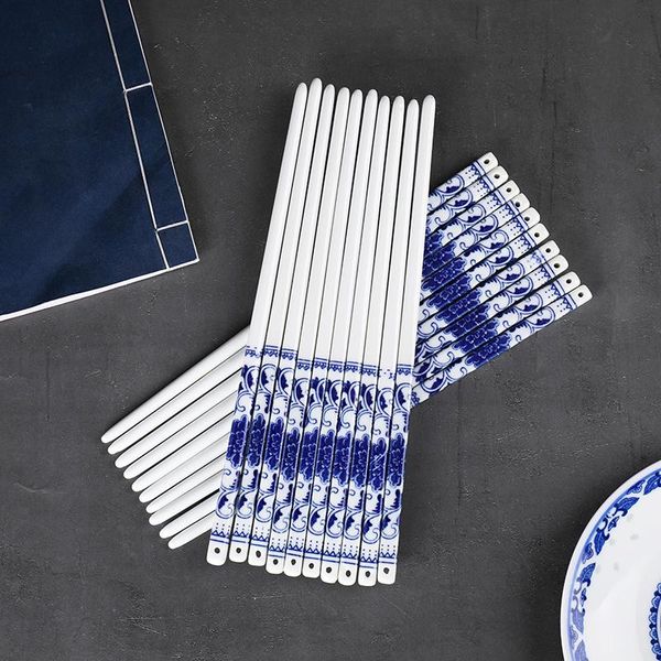 

pairs chinese retro blue and white porcelain chopsticks jingdezhen ceramic sushi noodle holder kitchen accessories