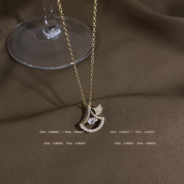 

pendant necklaces 2021 korea fashion zirconia fan shape necklace temperament trendy clavicle chain titanium steel choker jewelry, Silver