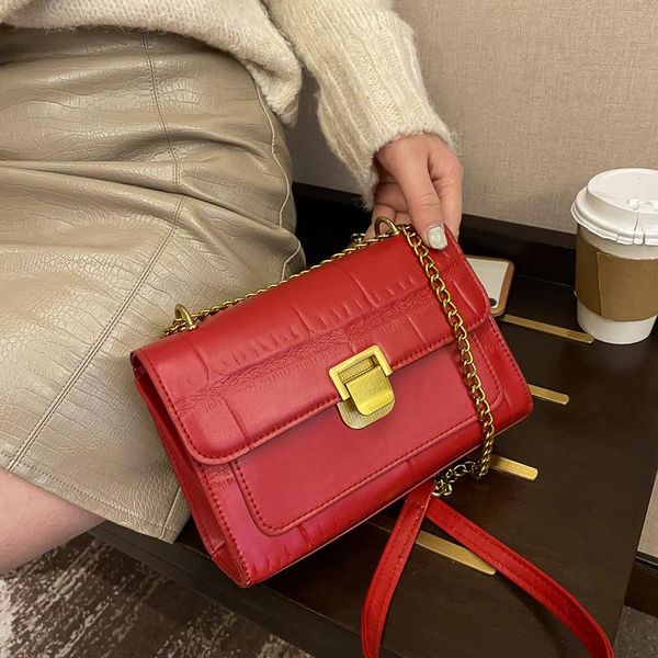 

retro all-match small bag female fashion 2020 new winter korean net messenger chain red square wave dgoox