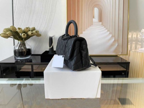 

2021 new bag classic lady handbag diagonal bag leather 19cm 2215