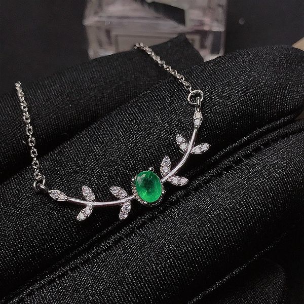 

a 925 silver inlaid natural emerald ring as a gift for your girlfriend