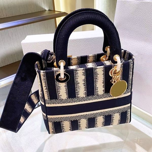 

ladies luxurys designers bags fashion messenger handbags women shoulder handbag embroidery cross body bag elegant high quality