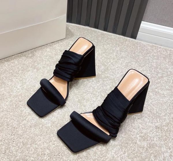 

dress shoes 2021 summer style women's lace-up fashionable word belt triangle heel ladies high-heeled sandals, Black