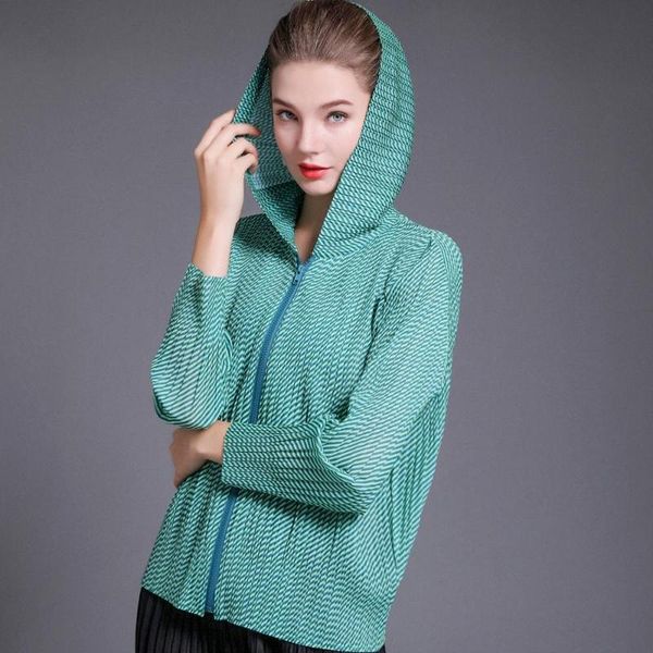 

women's jackets plus size jacket for women 45-75kg 2021 spring hooded long sleeves printed loose stretch miyake pleated zipper all matc, Black;brown