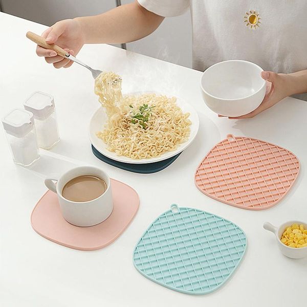 

mats & pads hangable heat resistant silicone mat drink cup coasters non-slip pot holder hanging table placemat kitchen accessories 16x16cm