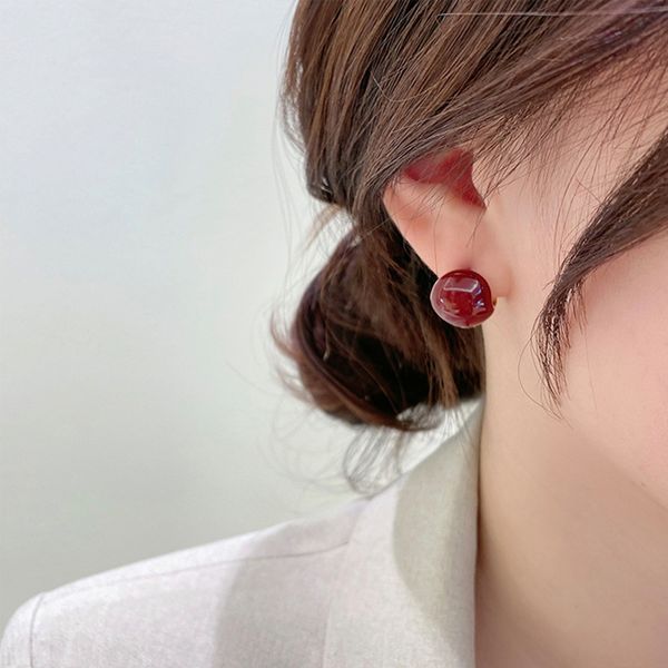 

south korea dongdaemun retro new sweet lovesickness red bean ear clip earrings minimalist design ear rings female wholesale, Golden;silver