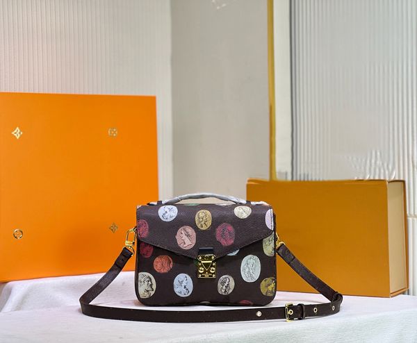 

designer ladies totes hand-held leather luxury goods classic fashion brand one-shoulder zipper handbag 25cm